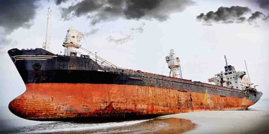 Πλοία-φαντάσματα: Το μεγαλύτερο νεκροταφείο καραβιών στην Ελευσίνα