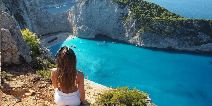 Τα 15 καλύτερα ελληνικά νησιά σύμφωνα με την Daily Telegraph