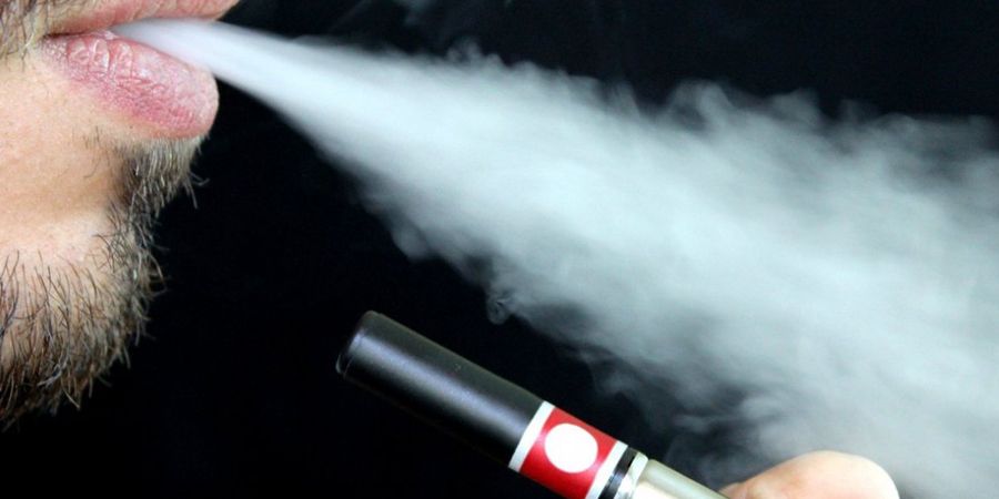 Ηλεκτρονικό τσιγάρο και οι κίνδυνοι που παραμονεύουν για τους πνεύμονες