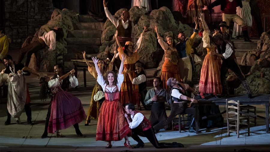 «Κάρμεν»: Το οπερατικό υπερθέαμα του Φράνκο Τζεφιρέλι προβάλλεται στο Μέγαρο Μουσικής